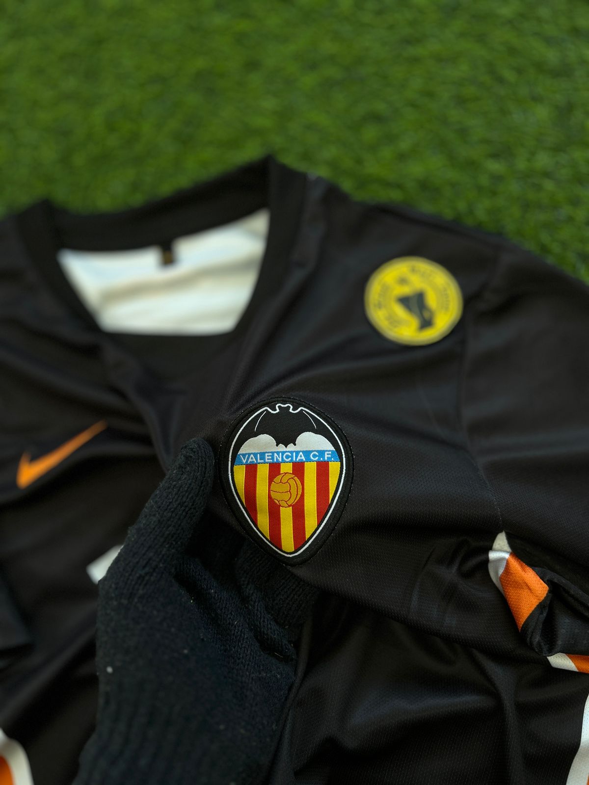 VALENCIA 2006-07 AWAY KIT, HALFSLEEVE EMBROIDERY