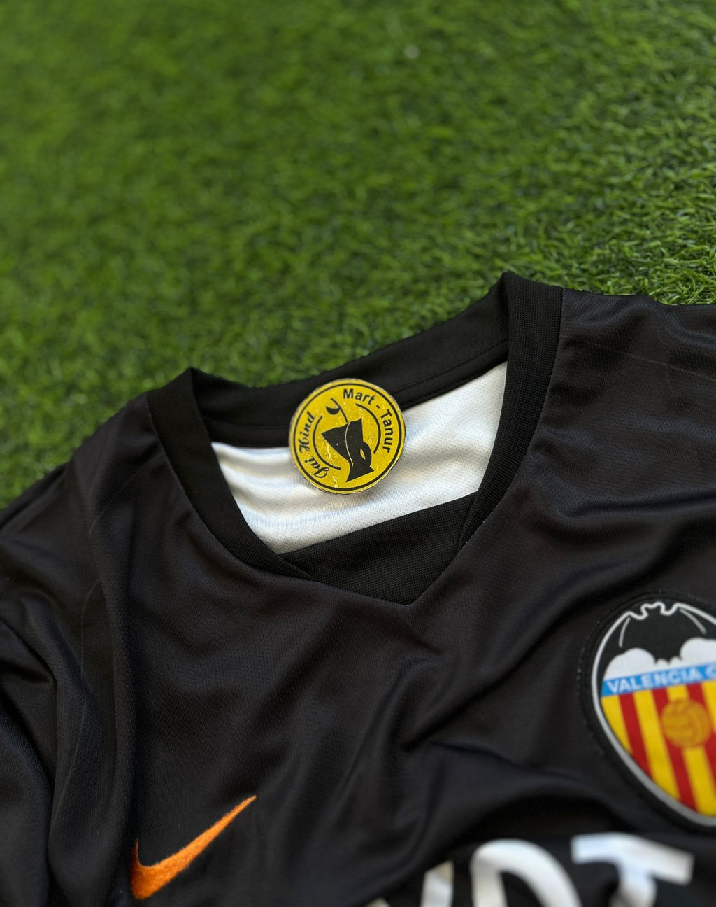 VALENCIA 2006-07 AWAY KIT, HALFSLEEVE EMBROIDERY