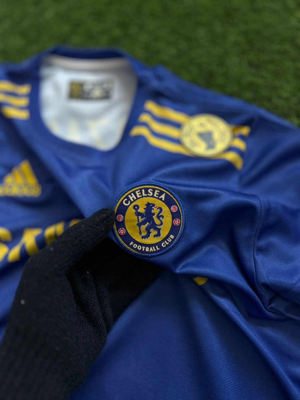 CHELSEA 2012-13 HOME KIT, HALFSLEEVE EMBROIDERY