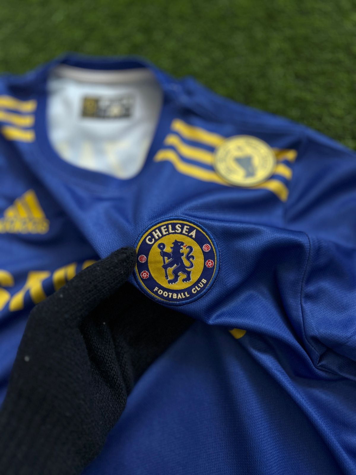 CHELSEA 2012-13 HOME KIT, HALFSLEEVE EMBROIDERY