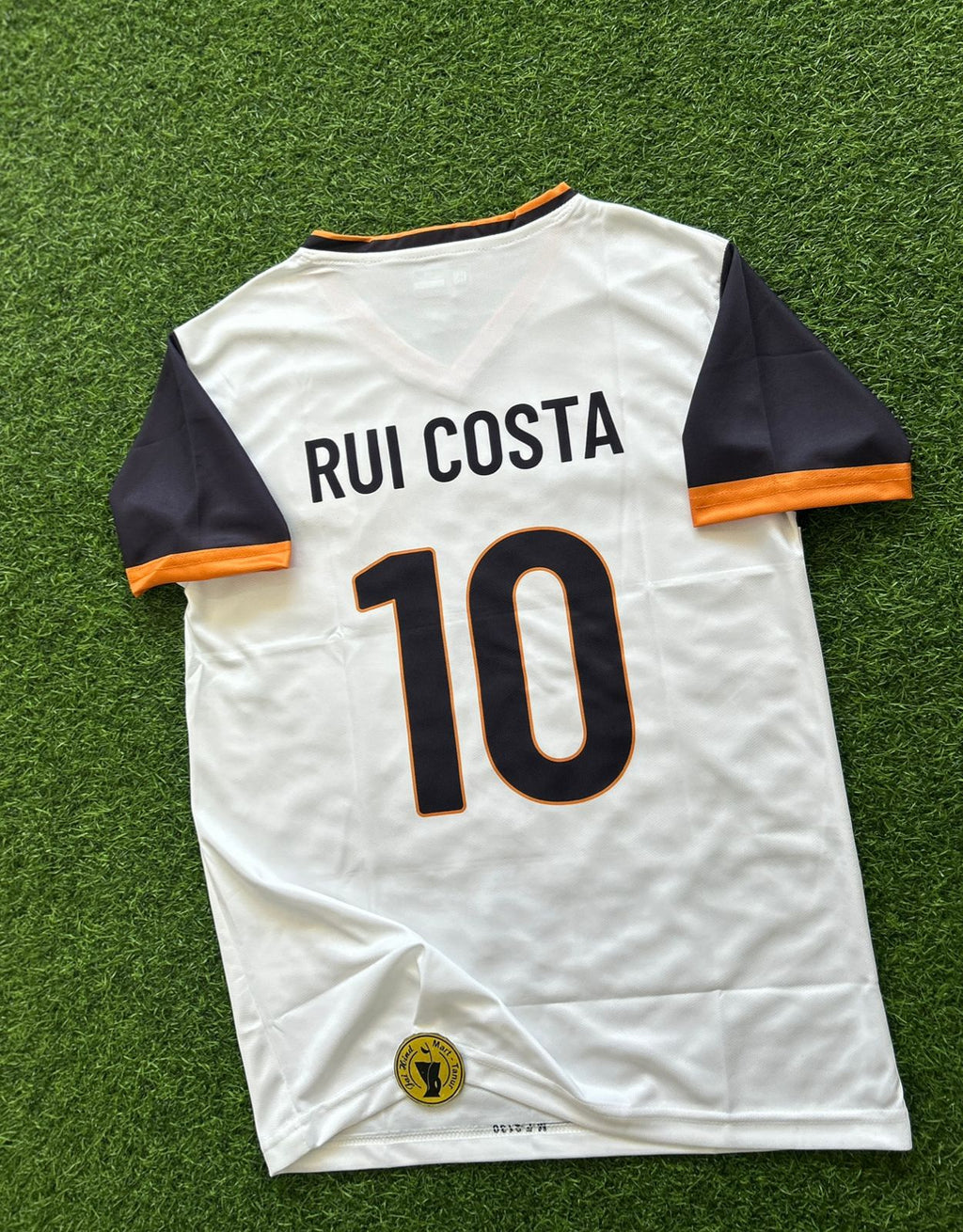 PORTUGAL 2004-05 AWAY KIT, HALFSLEEVE EMBROIDERY