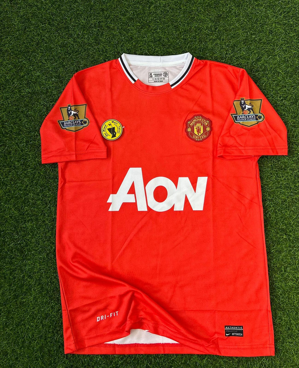 MAN UNITED 2011-12 HOME KIT, HALFSLEEVE EMBROIDERY