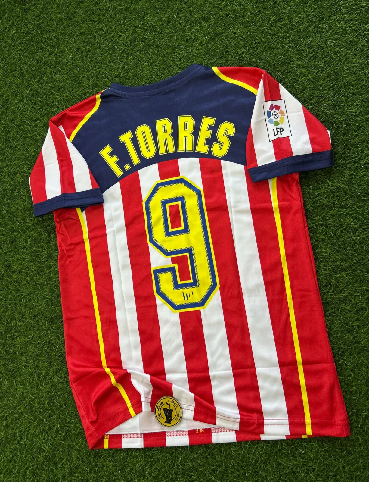 ATLETICO 2004-05 HOME KIT, HALFSLEEVE EMBROIDERY