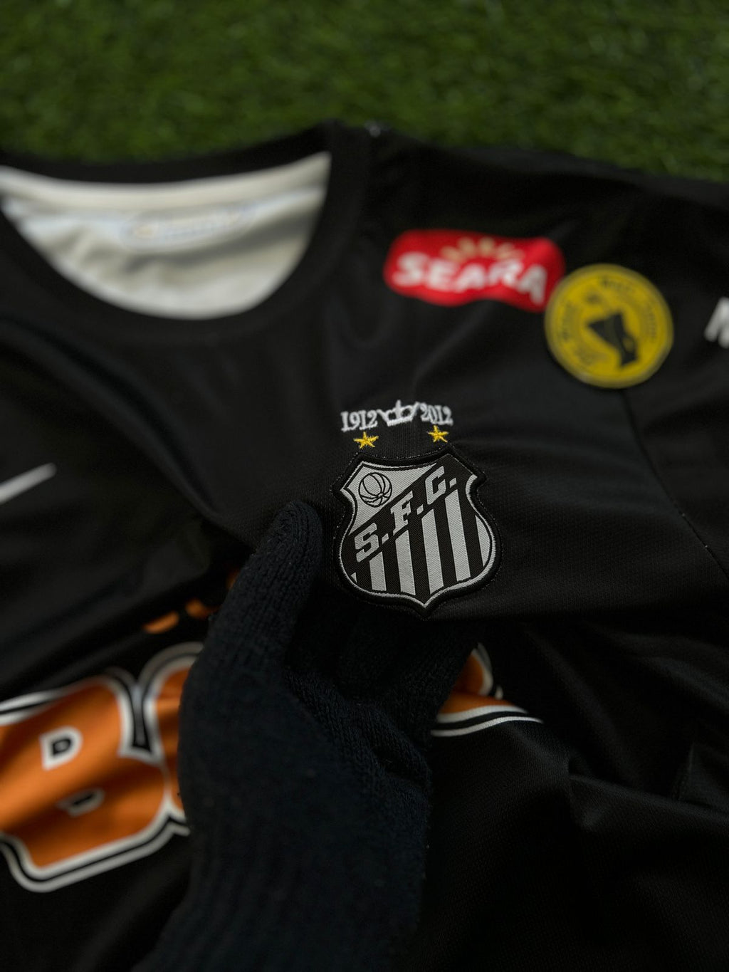 SANTOS FC 2012-13 AWAY KIT, HALFSLEEVE EMBROIDERY