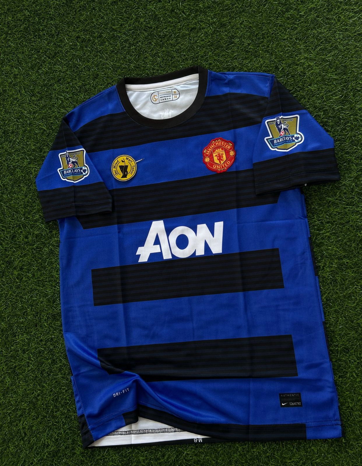 MAN UNITED 2011-12 AWAY KIT, HALFSLEEVE EMBROIDERY