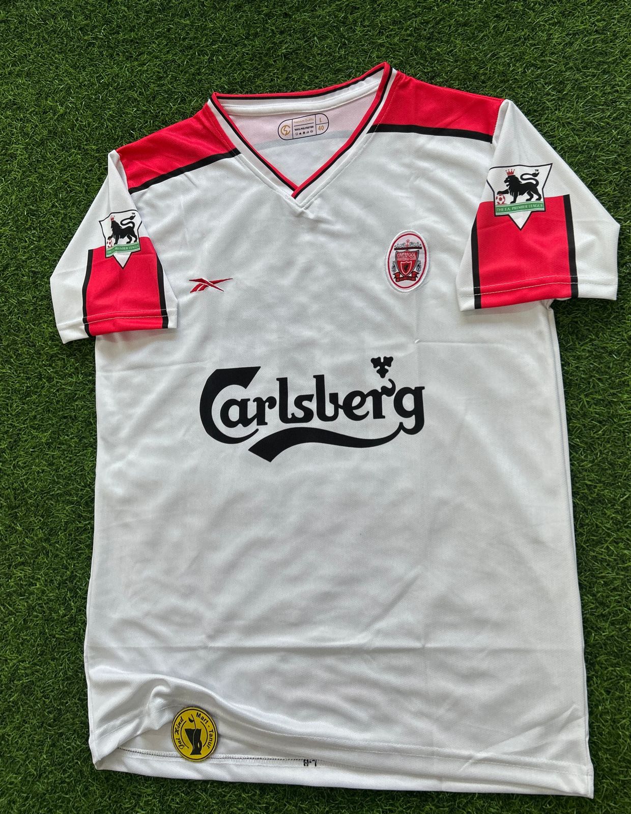 LIVERPOOL 1998-99 AWAY KIT, HALFSLEEVE EMBROIDERY