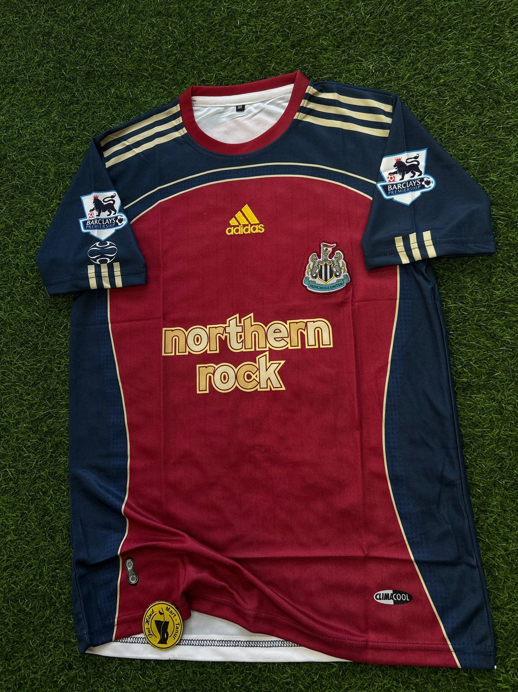 NEWCASTLE 2006-07 AWAY KIT, HALFSLEEVE EMBROIDERY