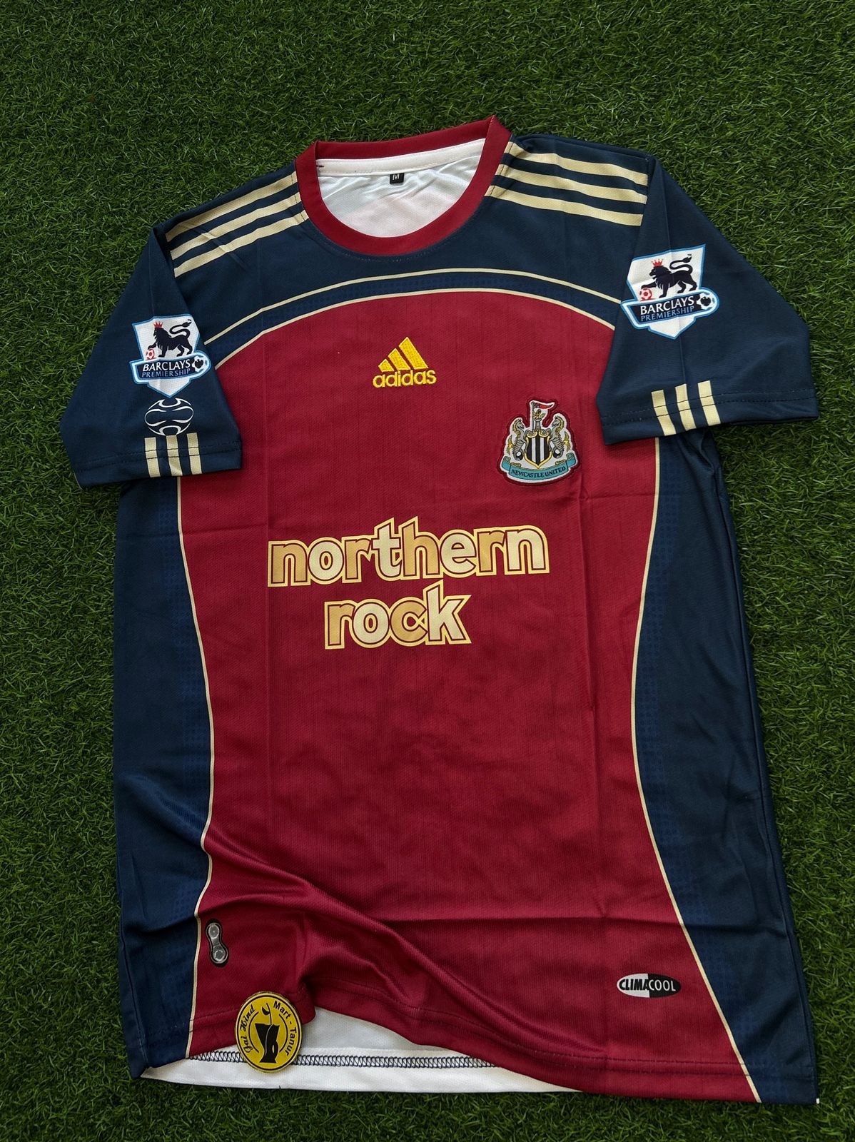 NEWCASTLE 2006-07 AWAY KIT, HALFSLEEVE EMBROIDERY