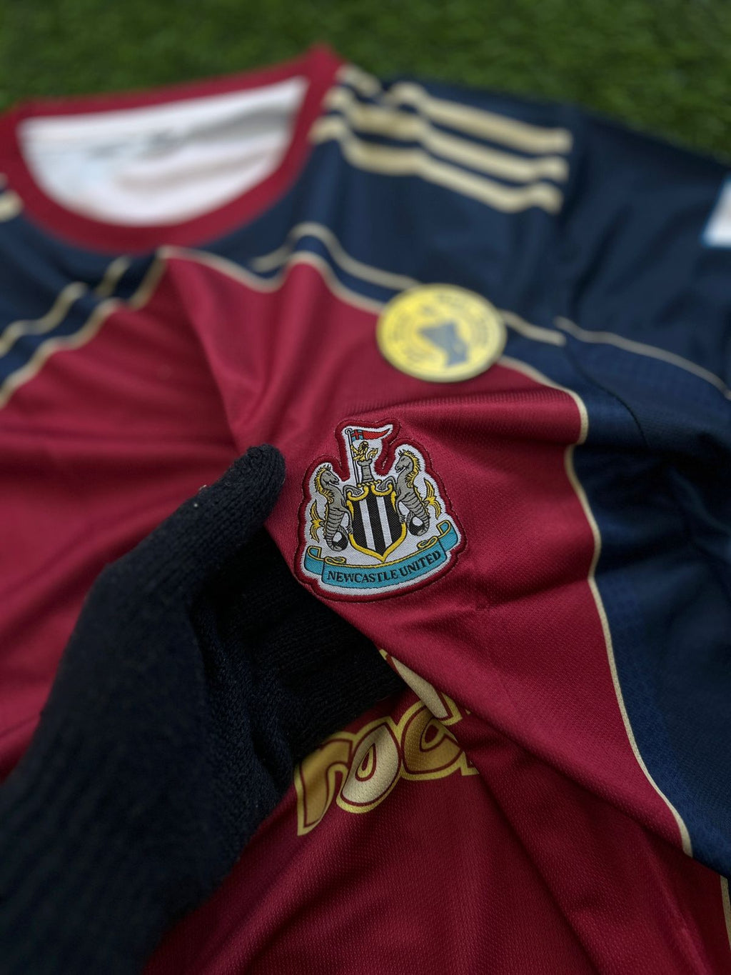 NEWCASTLE 2006-07 AWAY KIT, HALFSLEEVE EMBROIDERY