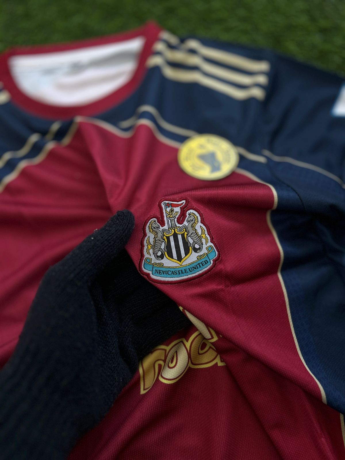 NEWCASTLE 2006-07 AWAY KIT, HALFSLEEVE EMBROIDERY