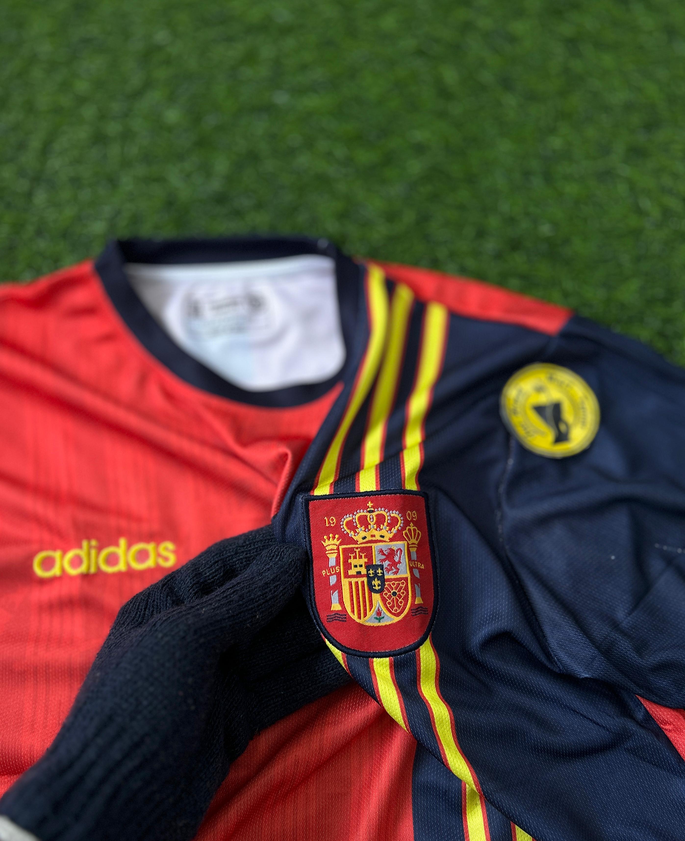 SPAIN 1996 HOME KIT, HALFSLEEVE EMBROIDERY