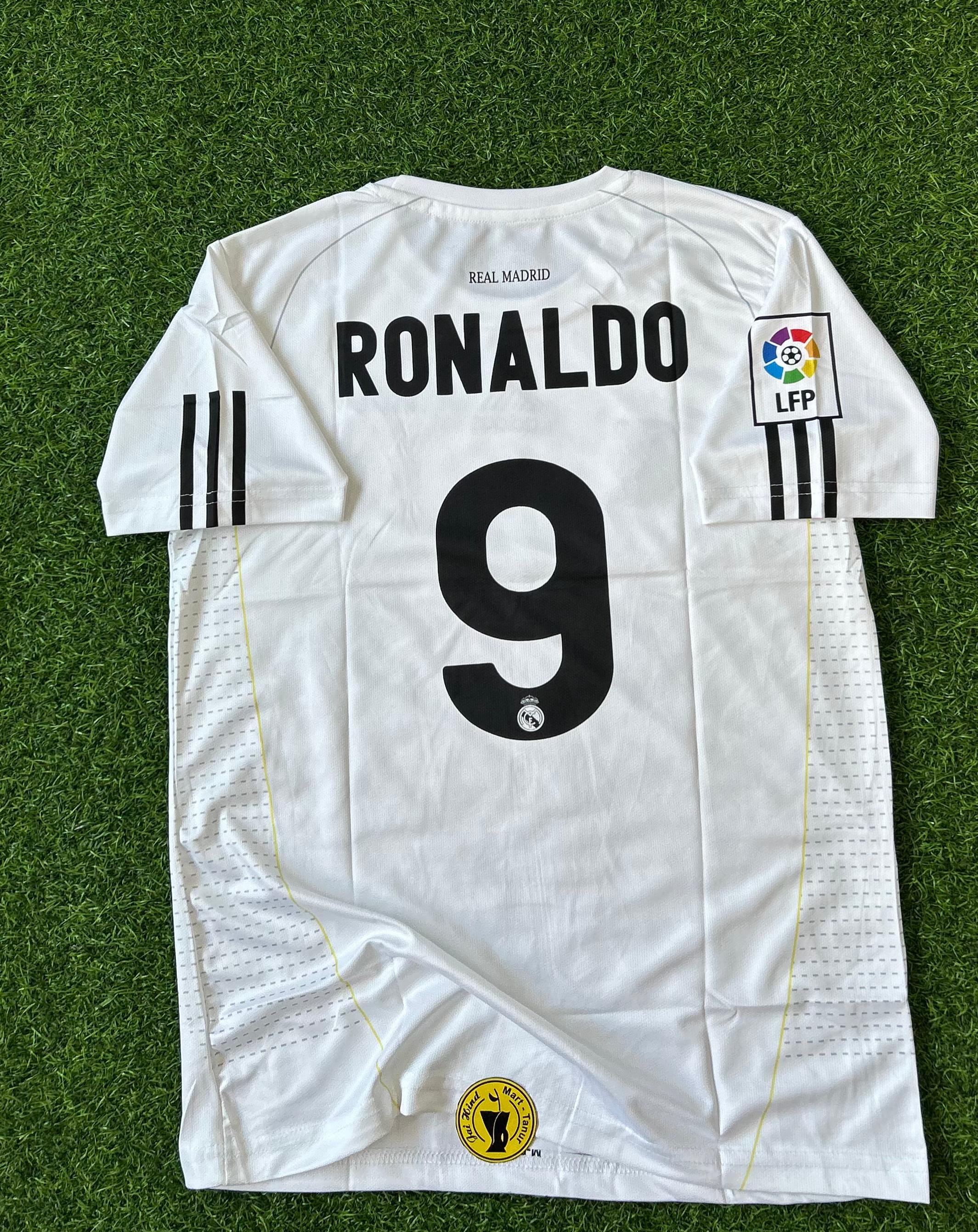 REAL MADRID 2009-10 HOME KIT, HALFSLEEVE EMBROIDERY