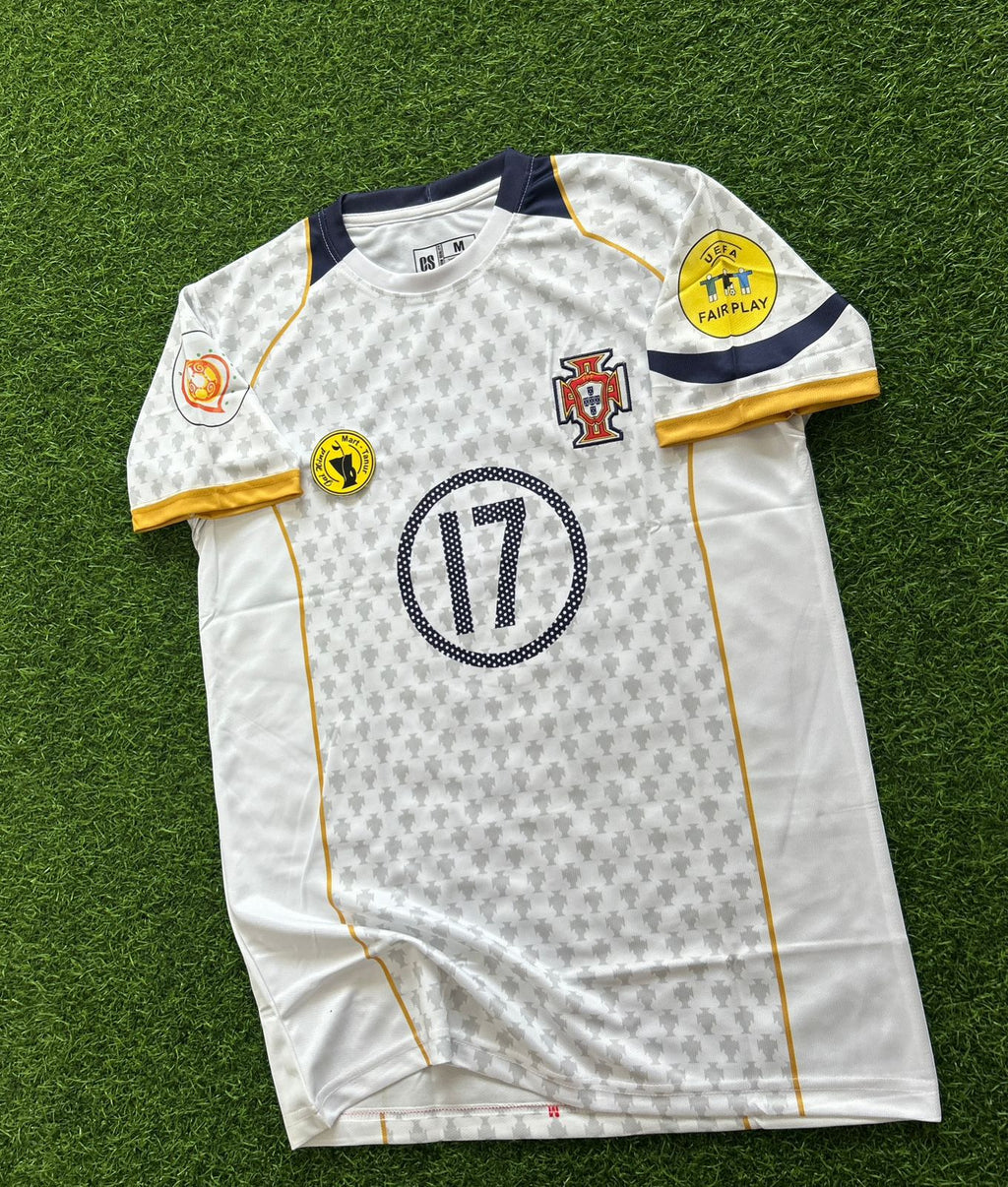 PORTUGAL 2004-05 AWAY KIT, HALFSLEEVE EMBROIDERY