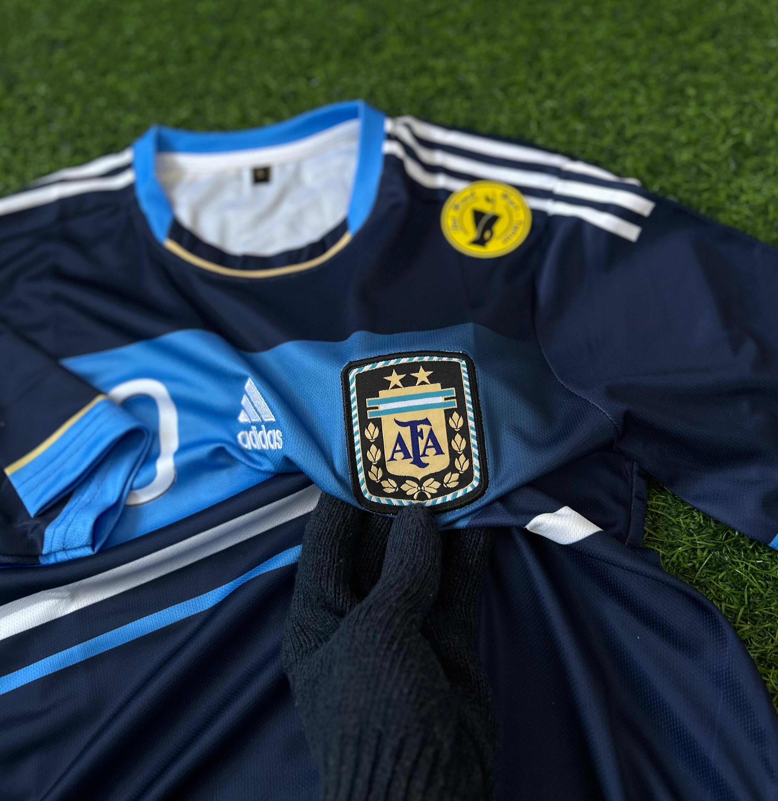 ARGENTINA 2011-12 AWAY KIT, HALFSLEEVE EMBROIDERY