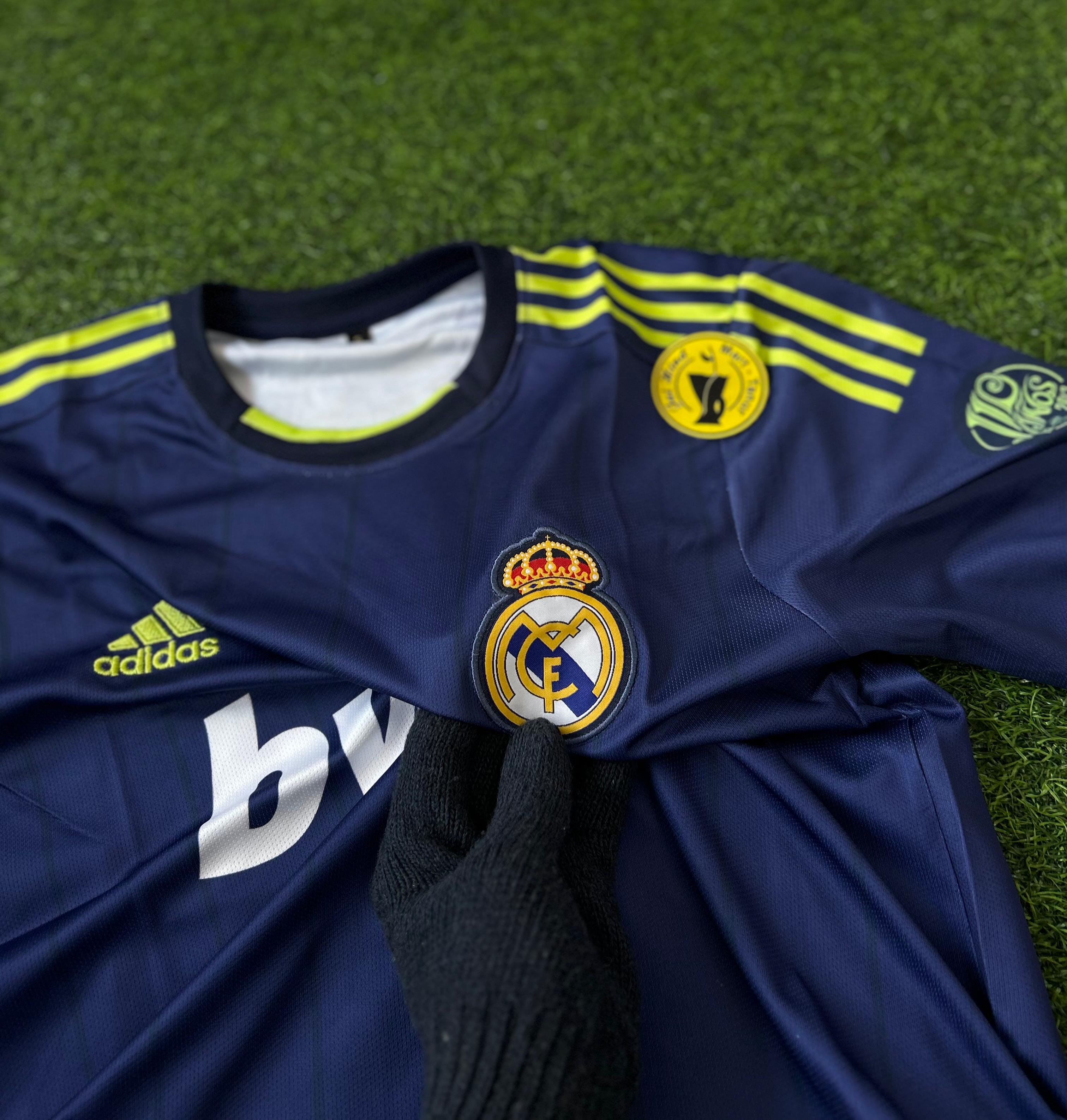REAL MADRID 2012-13 AWAY KIT, HALFSLEEVE EMBROIDERY