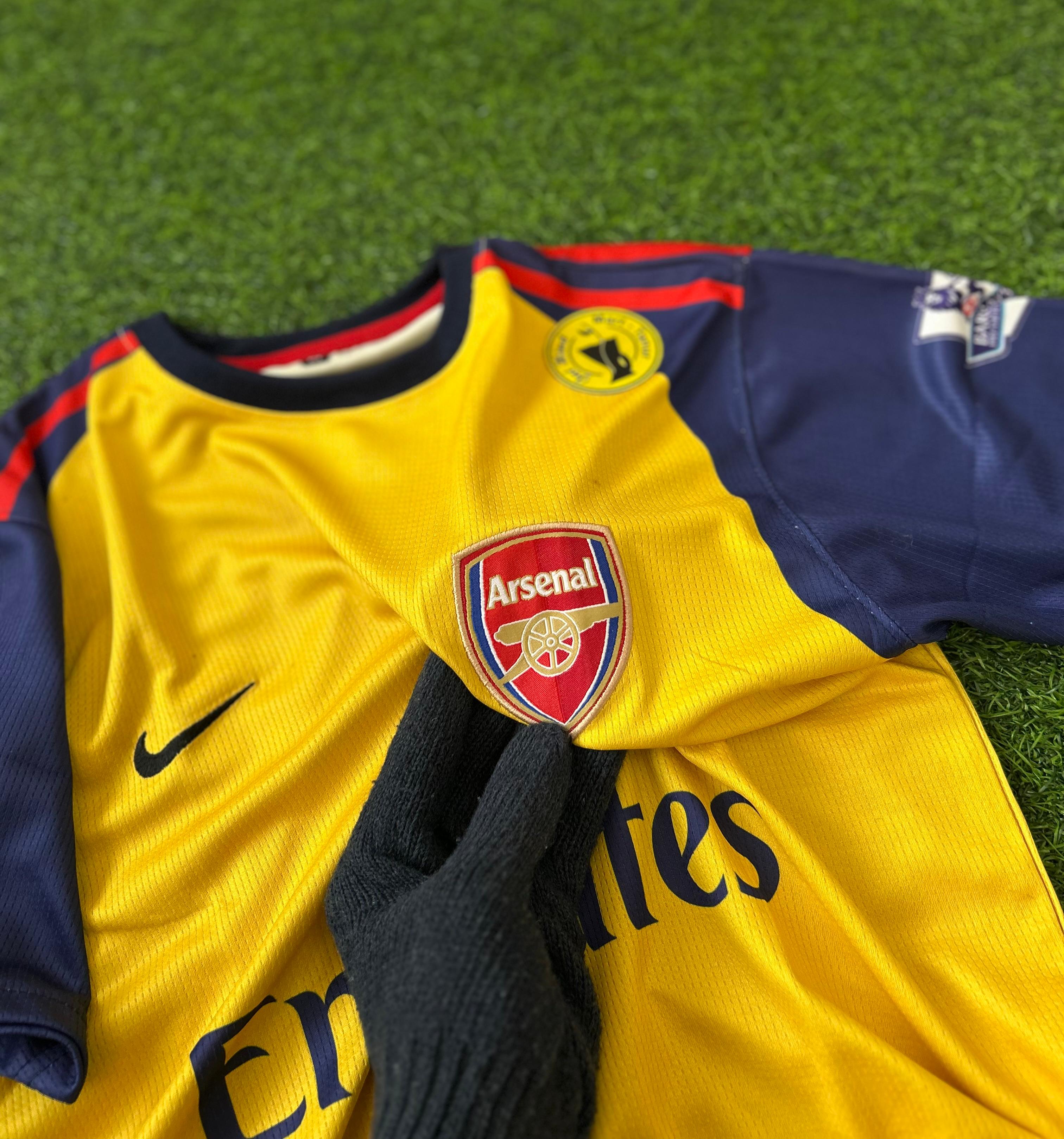 ARSENAL 2008-09 AWAY KIT, HALFSLEEVE EMBROIDERY
