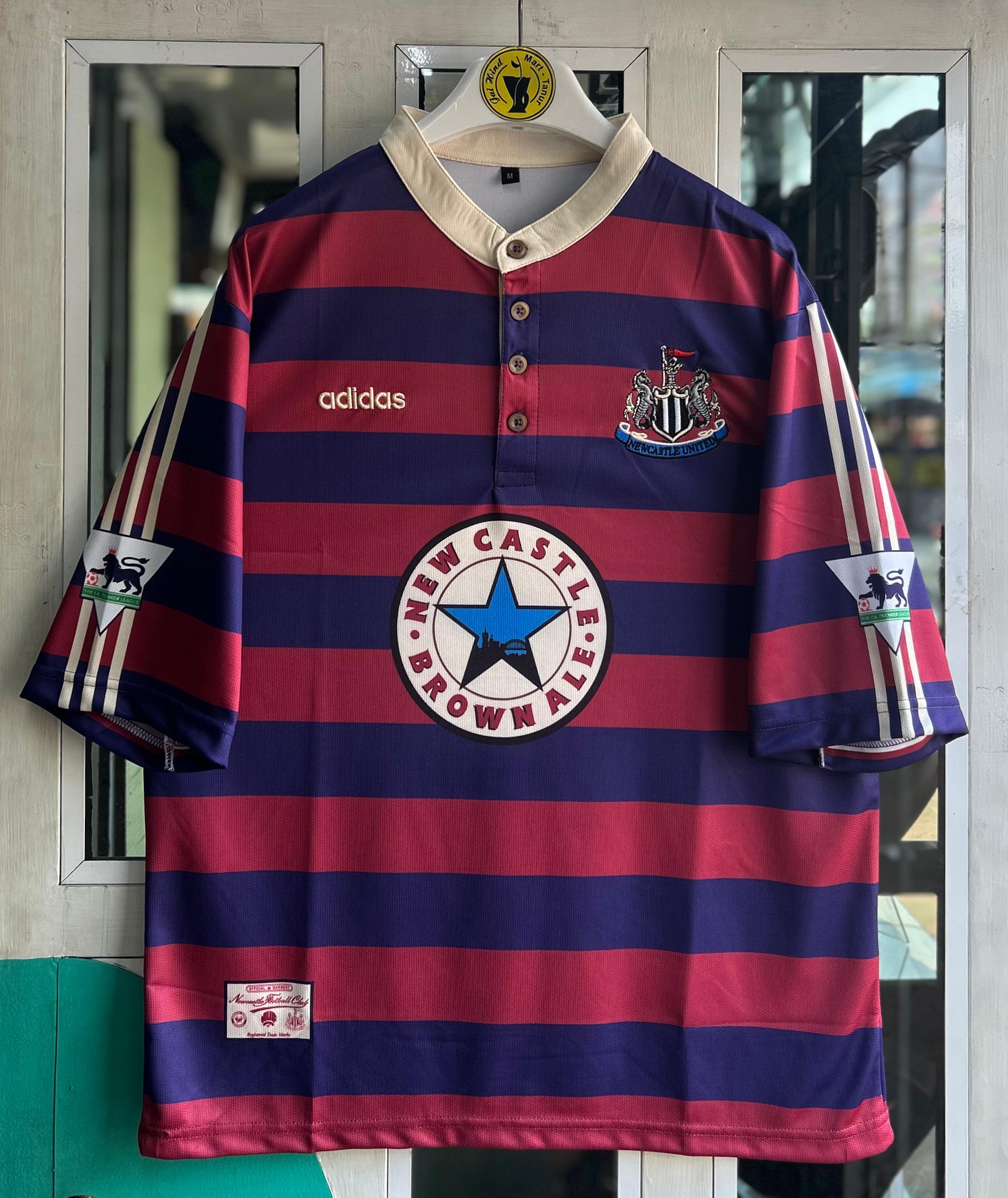 NEWCASTLE UNITED 1995-96 AWAY KIT, FIVESLEEVE EMBROIDERY