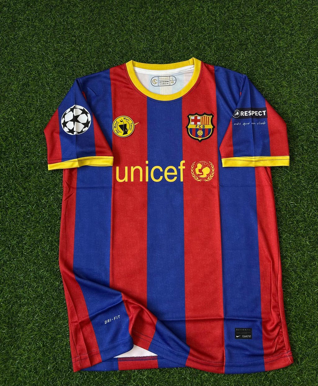 BARCELONA 2010-11 HOME KIT, HALFSLEEVE EMBROIDERY