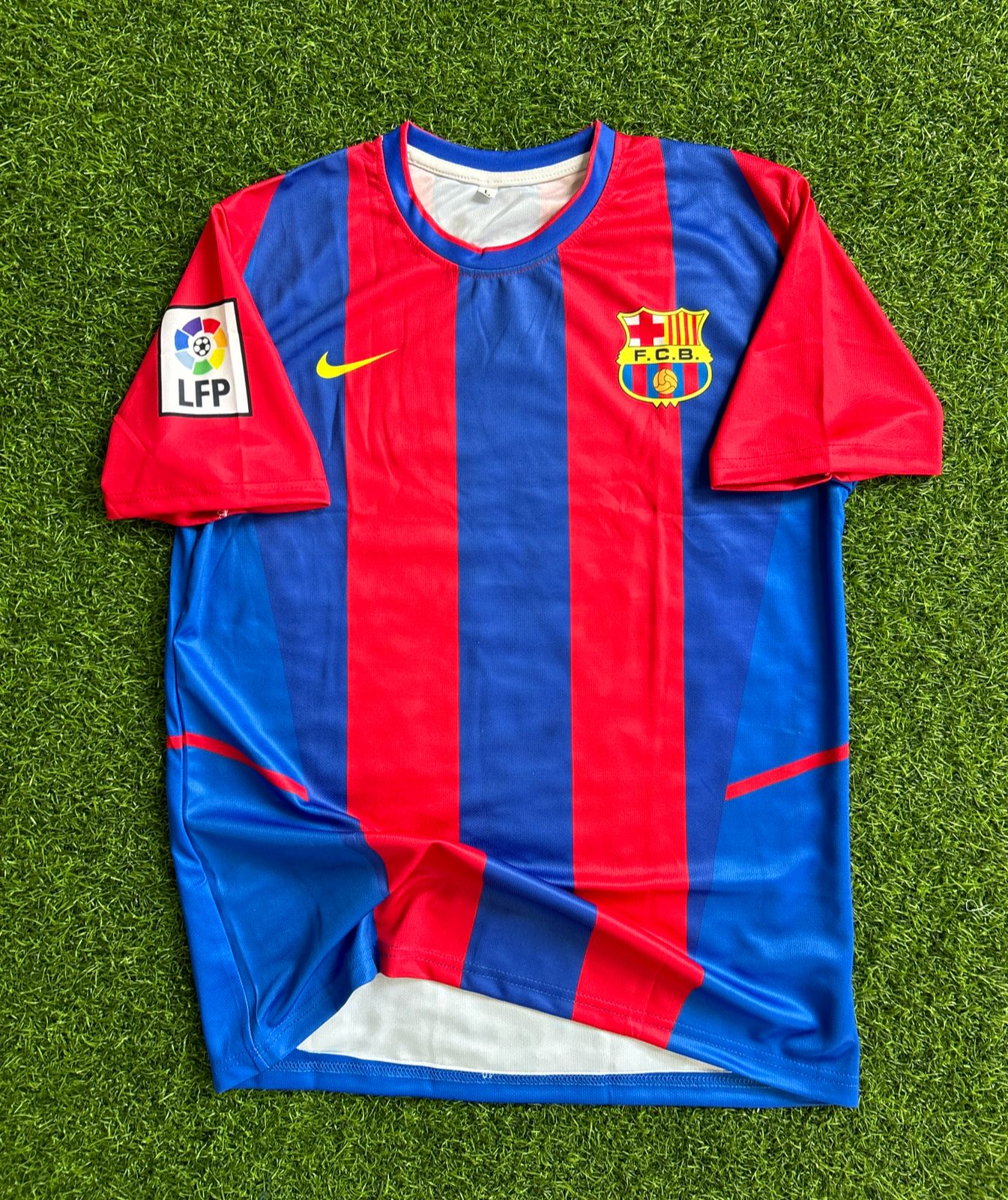BARCELONA 2005-06 HOME KIT,HALFSLEEVE SUBLIMATION