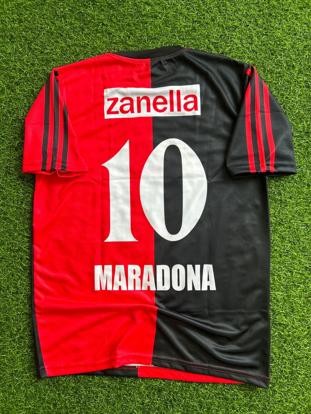 NEWELLS OLD BOYS 1993-94 HOME KIT, HALFSLEEVE SUBLIMATION
