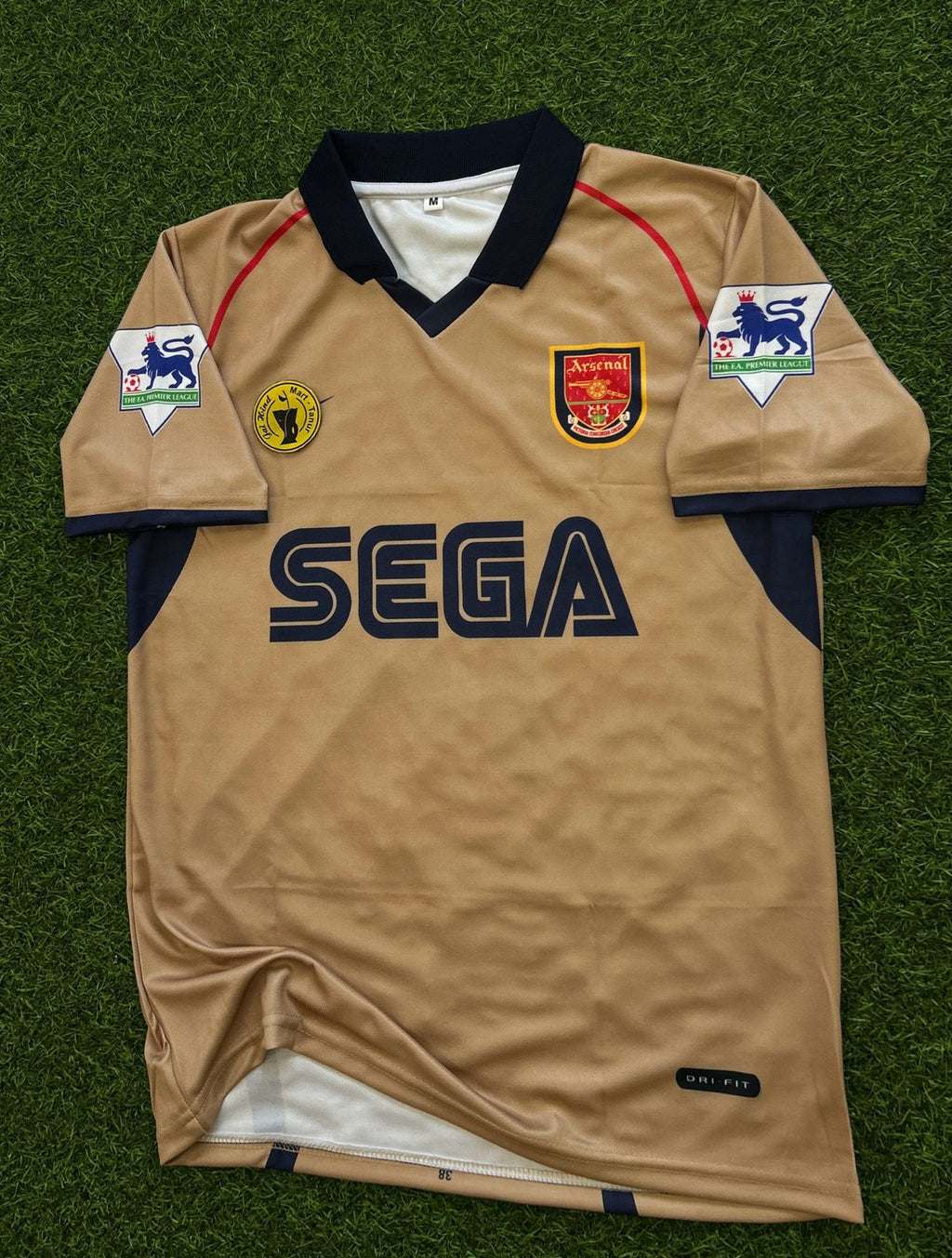 ARSENAL 2001-02 AWAY KIT, HALFSLEEVE POLO SUBLIMATION
