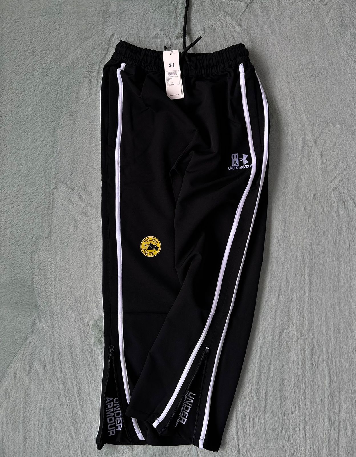 MEN'S PREMIUM TRACK PANT.