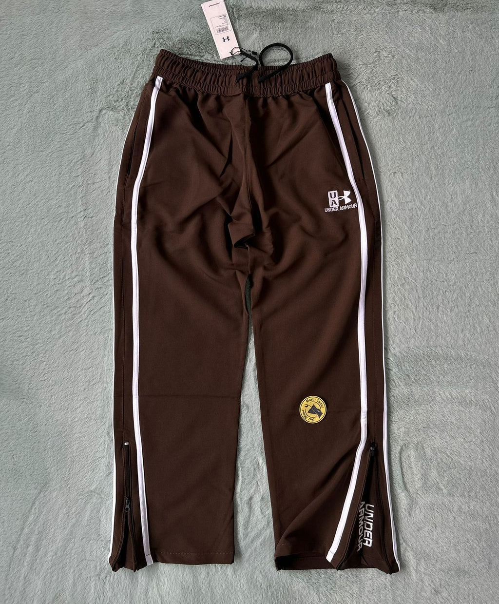 MEN'S PREMIUM TRACK PANT.