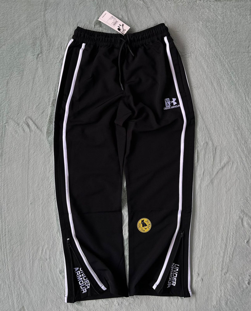 MEN'S PREMIUM TRACK PANT.