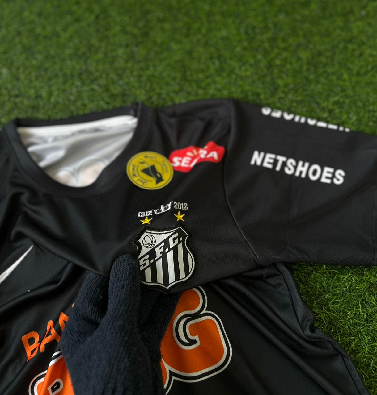SANTOS FC 2011-12 BLACK KIT, HALF SLEEVE EMBROIDERY