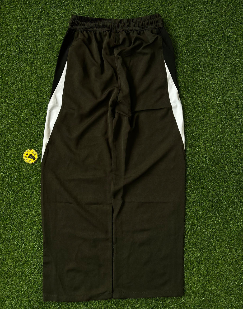Men’s Oversized Baggy Track Pants | Premium Terry Fabric | Elastic Waistband | 2 Side Pockets + 2 Zipper Pockets | Relaxed Fit