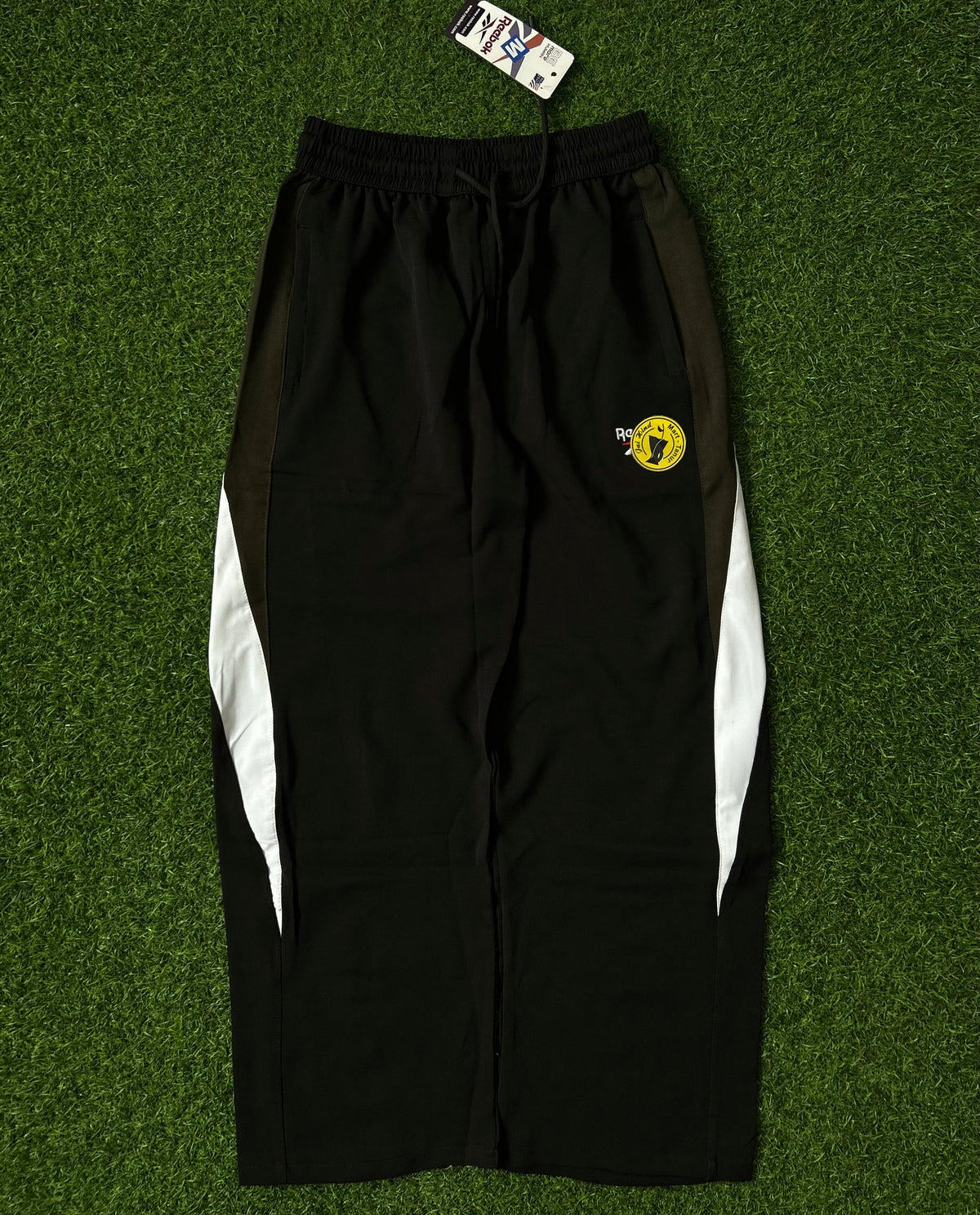 Men’s Oversized Baggy Track Pants | Premium Terry Fabric | Elastic Waistband | 2 Side Pockets + 2 Zipper Pockets | Relaxed Fit