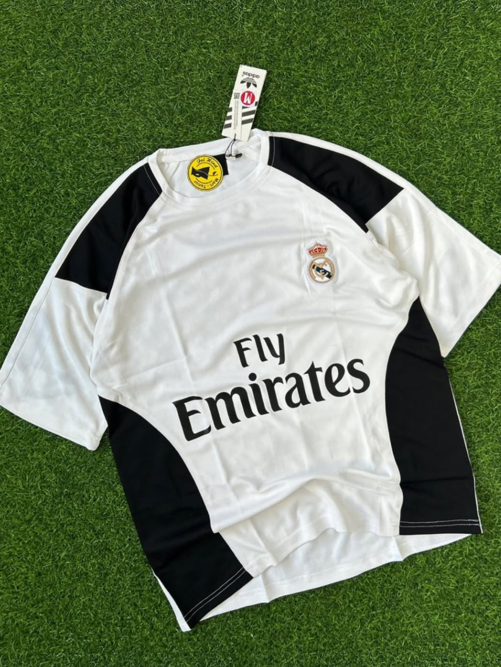 REAL MADRID PRIMIUM FIVESLEEVE T SHIRT, EMBROIDERY LOGO