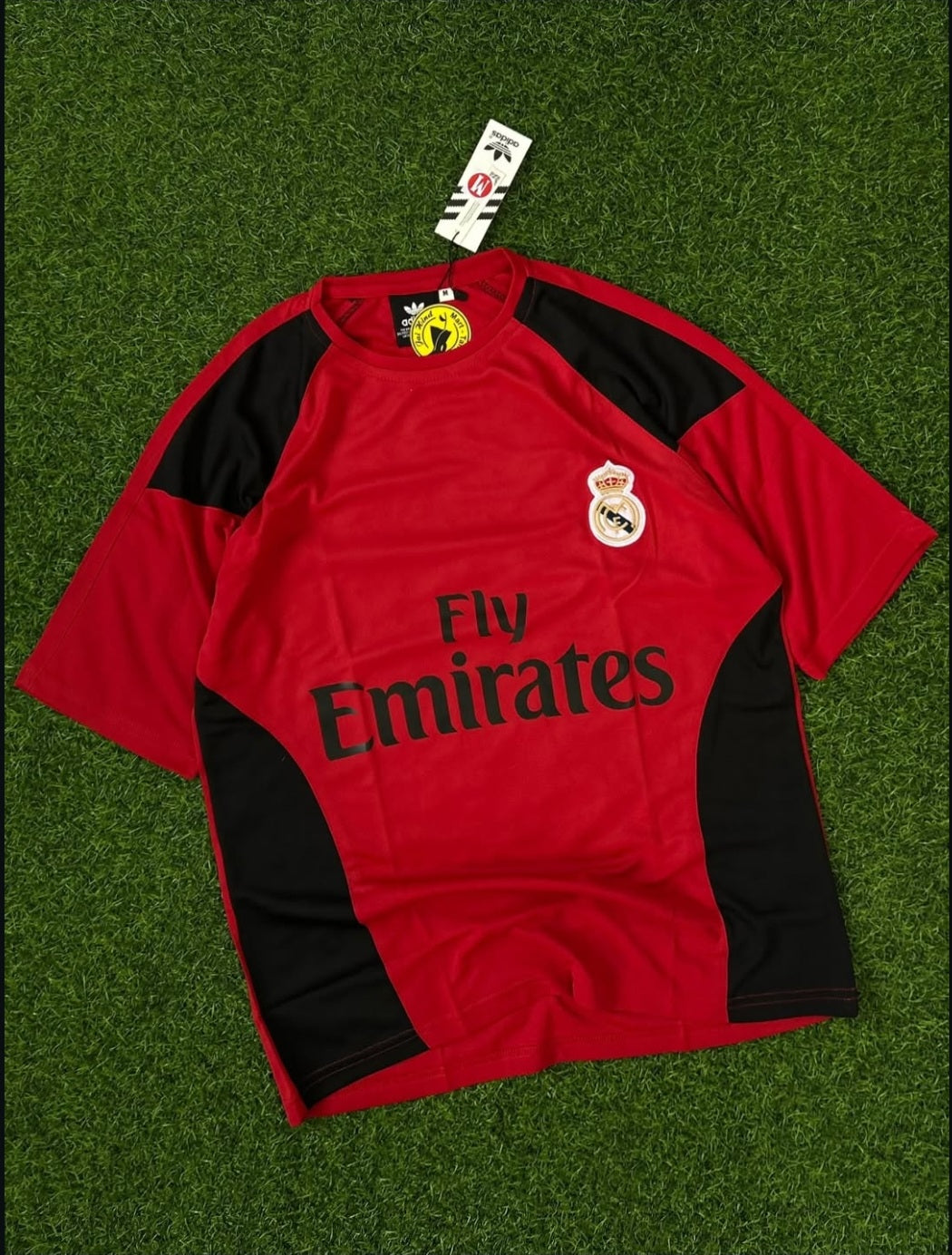REAL MADRID PRIMIUM FIVESLEEVE T SHIRT, EMBROIDERY LOGO