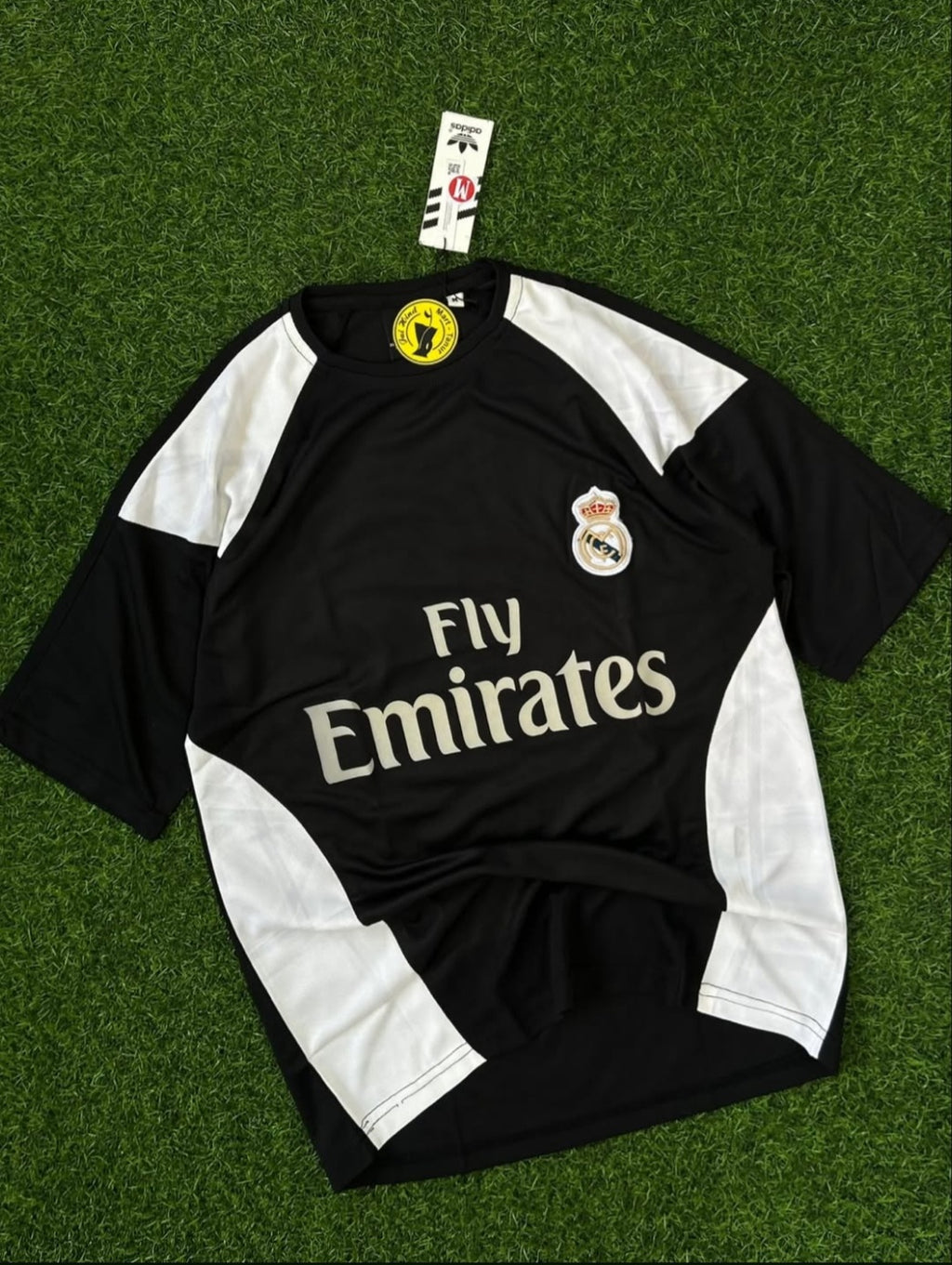 REAL MADRID PRIMIUM FIVESLEEVE T SHIRT, EMBROIDERY LOGO