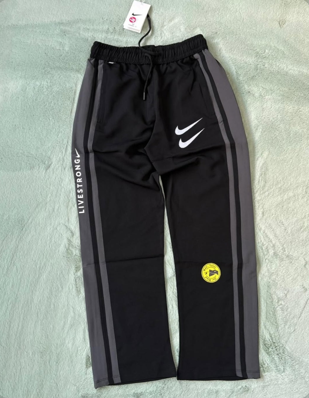 MEN'S PRIMIUM TRACK PANT. EMBROIDERY
