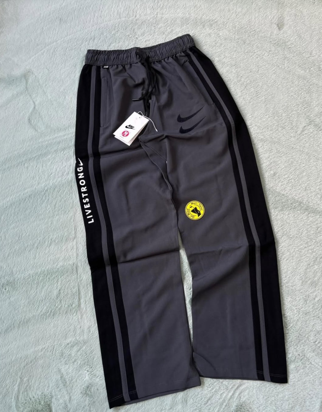 MEN'S PRIMIUM TRACK PANT. EMBROIDERY