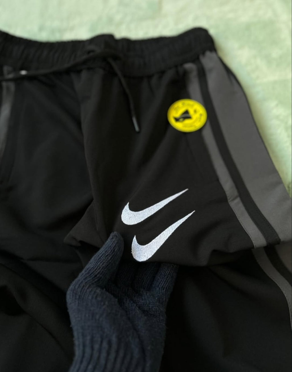 MEN'S PRIMIUM TRACK PANT. EMBROIDERY