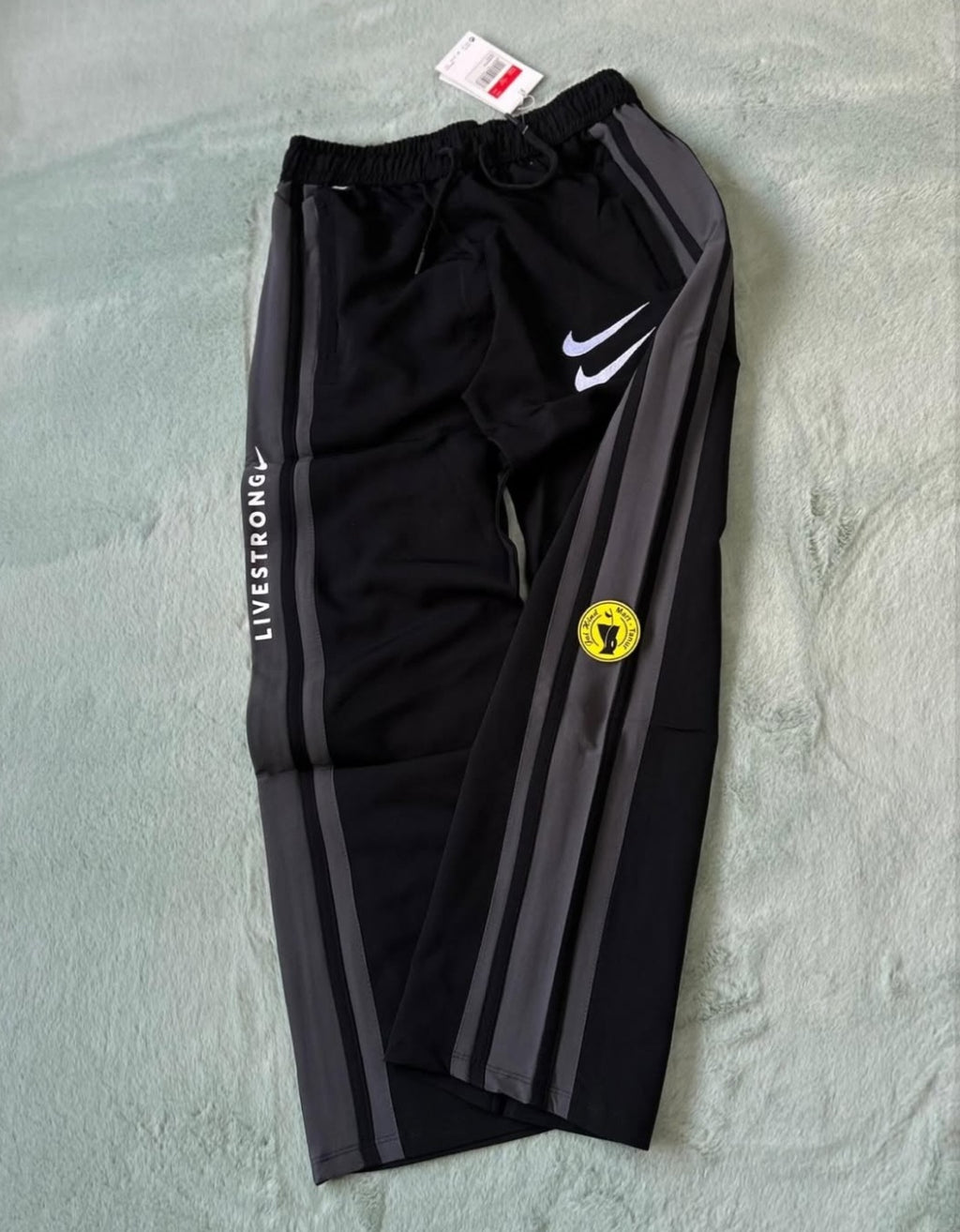 MEN'S PRIMIUM TRACK PANT. EMBROIDERY