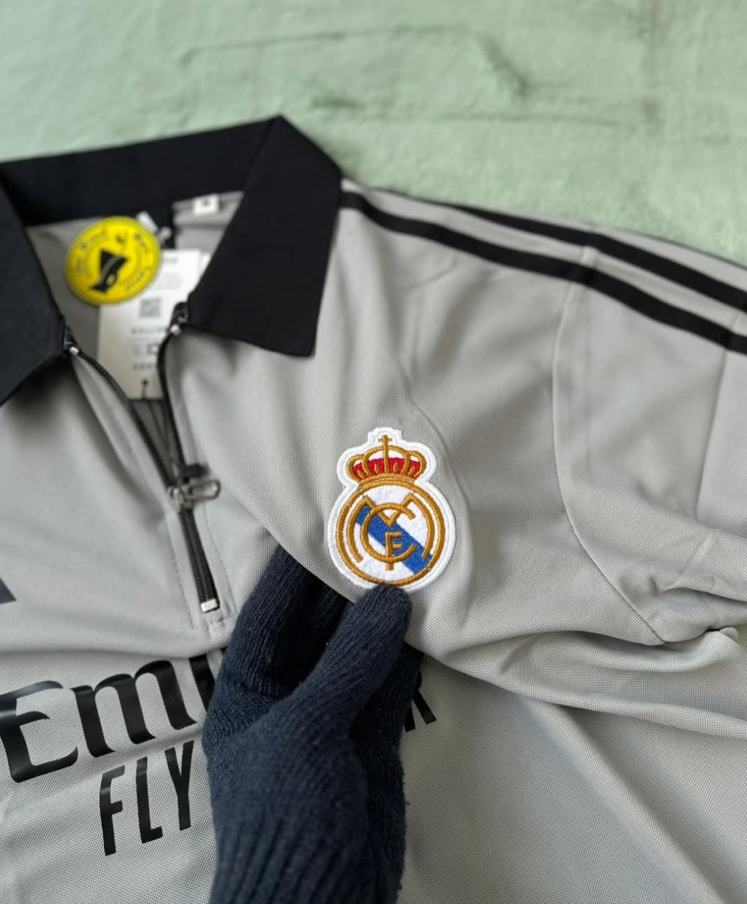 PRIMIUM FIVESLEEVE T-SHIRT. POLO EMBROIDERY,REAL MADRID LOGO