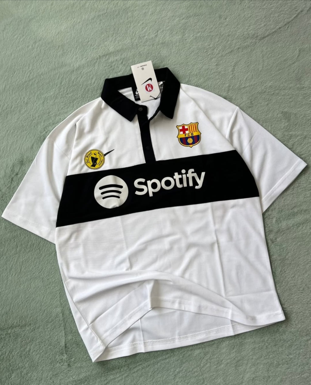 PREMIUM FIVESLEEVE T-SHIRT. BARCELONA