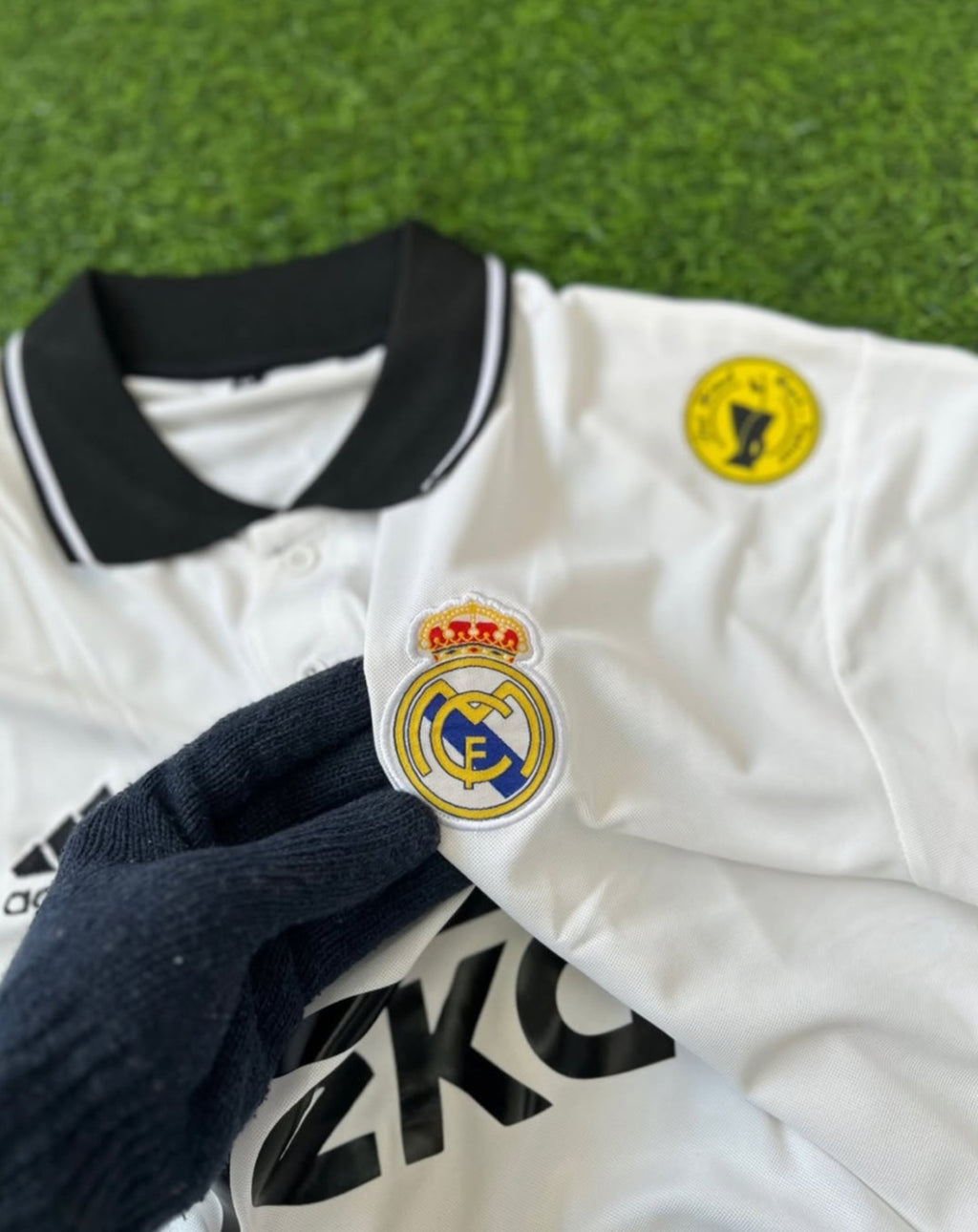 PRIMIUM FIVESLEEVE T-SHIRT. FIVESLEEVE POLO EMBROIDERY, MAN UNITED