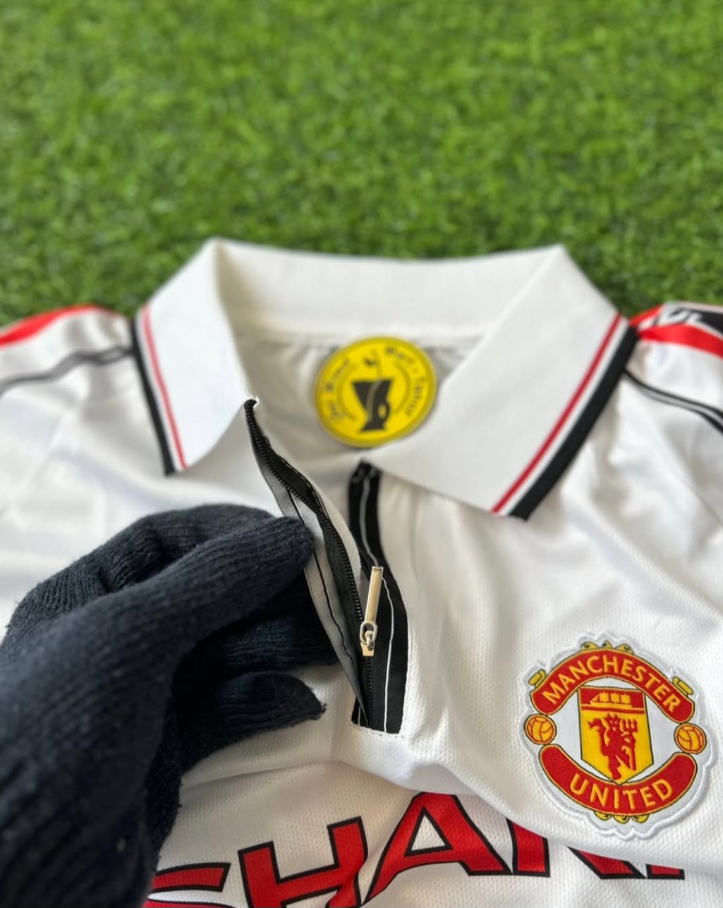 MAN UNITED 1998-99 SEASON AWAY KIT , HALFSLEEVE POLO EMBROIDERY